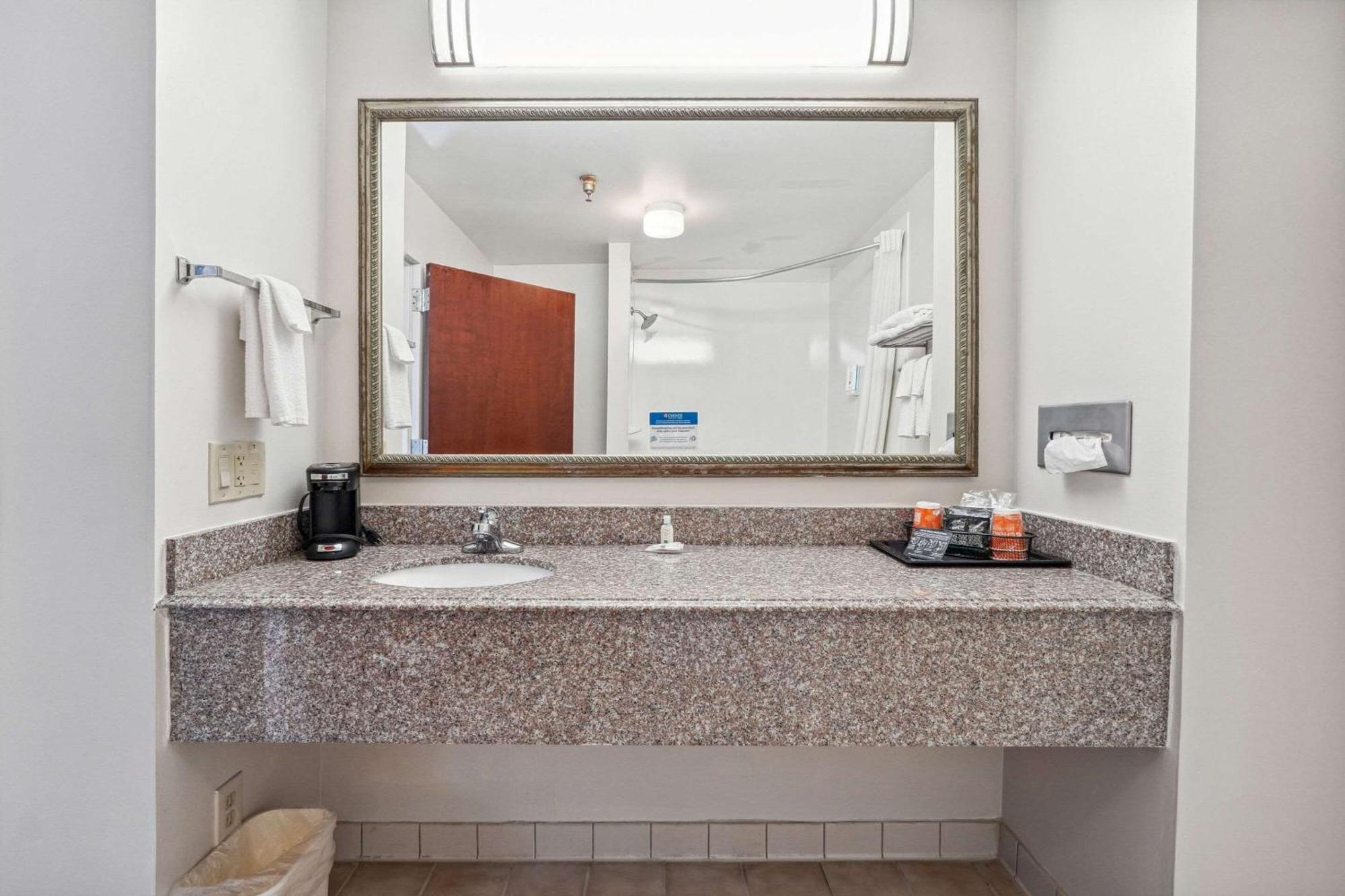 Quality Inn & Suites Dawsonville Luaran gambar