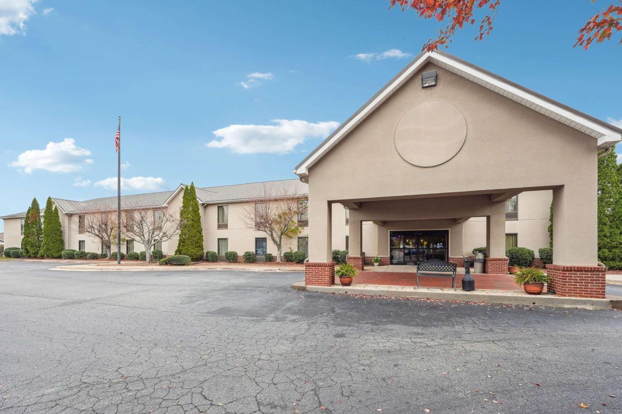 Quality Inn & Suites Dawsonville Luaran gambar