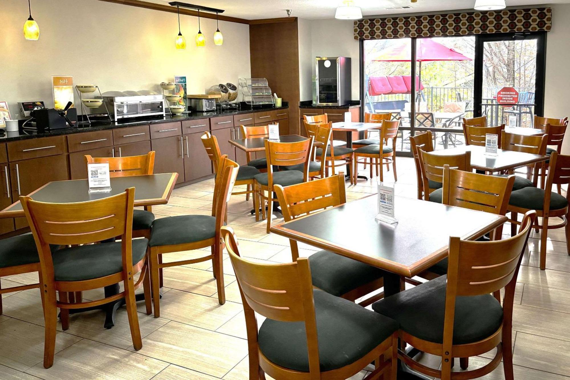 Quality Inn & Suites Dawsonville Luaran gambar